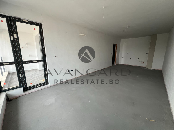 One -bedroom apartment in front of act 16