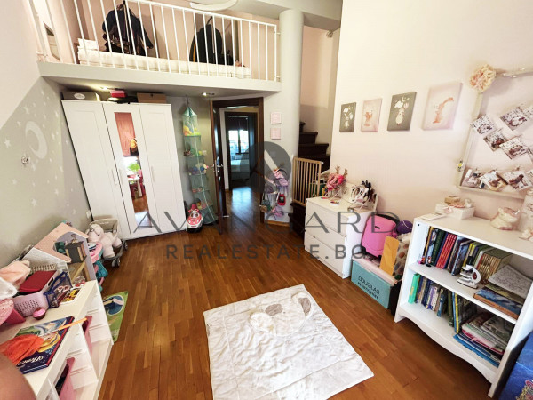 A wide two -bedroom fair