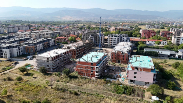 ИЗГОДНО! Тристаен ОСТРОМИЛА