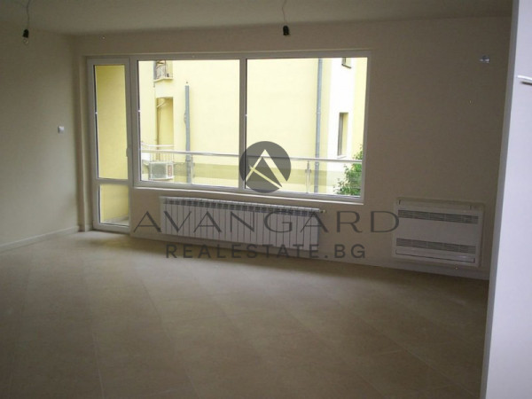 Spacious Shop / Top Location / Kashiyaka