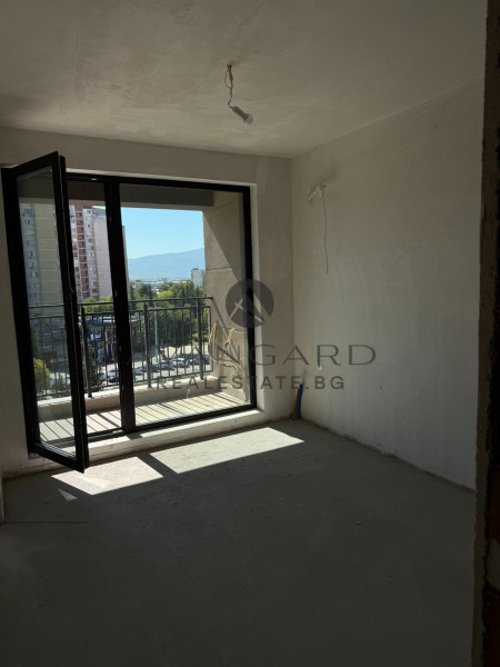 Act 16! Three -bedroom Thrace mail