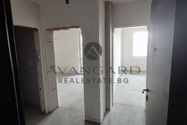 One -bedroom in front of Act 16 Ostromilla