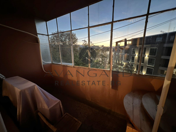 TWO BEDROOM WITH THREE SEPARATE ROOMS! SMYRNENSKY