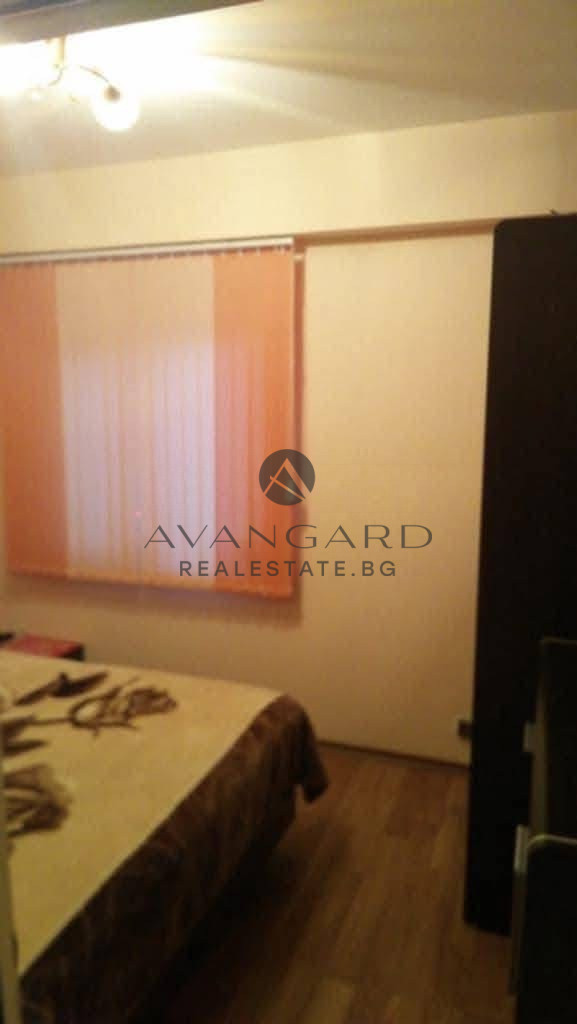 Furnished one -bedroom white birch