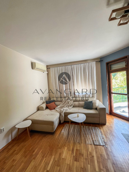 ТРИСТАЕН ОБЗАВЕДЕН / КЮЧУК ПАРИЖ