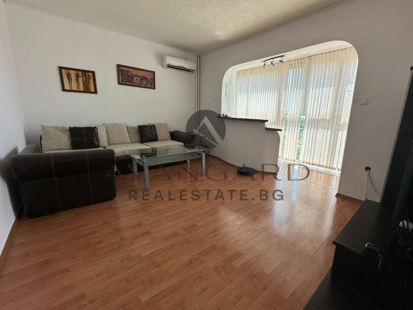Spacious two -bedroom / real square footage / south exposure