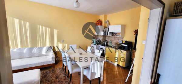 ЦЕНТРАЛНА ГАРА! ТРИСТАЕН ОБЗАВЕДЕН!