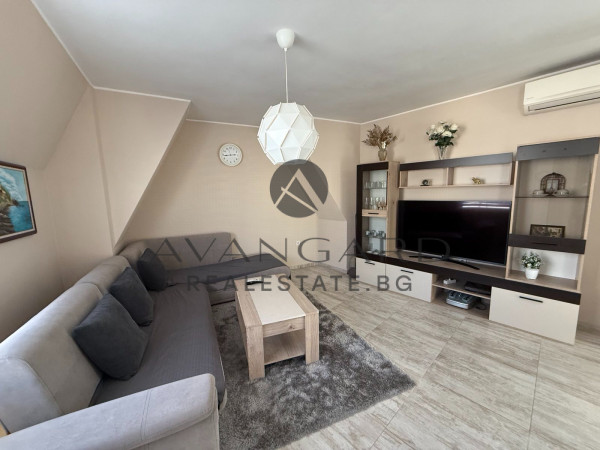 ДВУСТАЕН ОБЗАВЕДЕН! ЦЕНТЪР! ТОРО ГРАНДЕ!