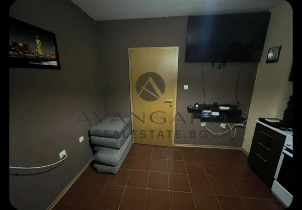 Furnished one -bedroom to Palmed!