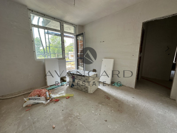 One -bedroom / new modern building