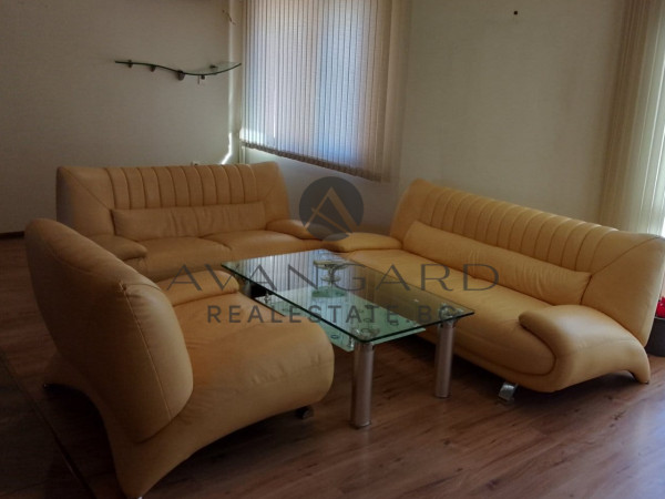 FULLY FURNISHED THREE-ROOM APARTMENT