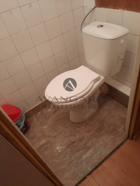 Real square footage! Three separate rooms! Sunrise!