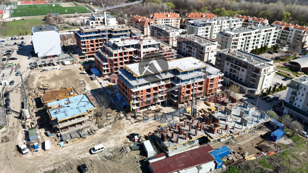 LUXURY RESIDENTIAL COMPLEX