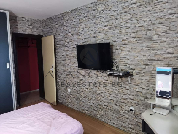 Four -bedroom apartment to the old town