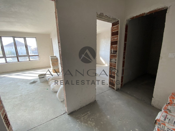 BARGAINFUL! Three-room apartment Ostromila