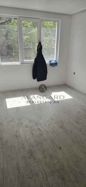 Multi -room / real square footage