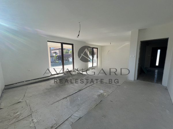 Detached two-story house with deed 16 in Krumovo