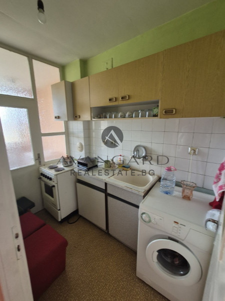 One -bedroom to Thursday market