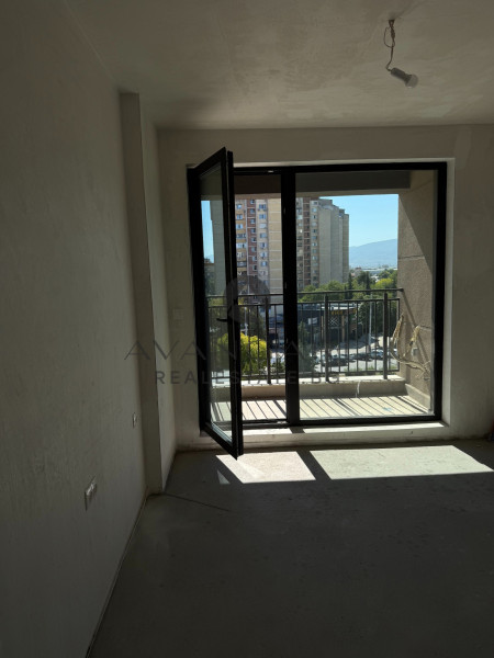 Act 16! Three -bedroom Thrace mail