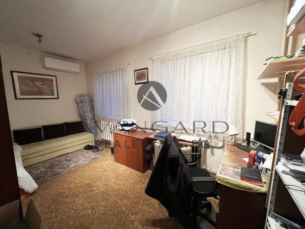 Three-room apartment next to the POLYCLINIC