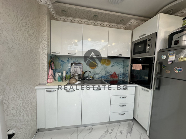 A three -bedroom furnished! Thrace!