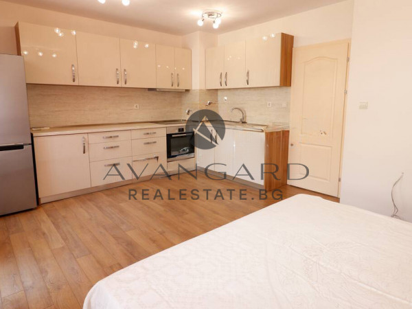 Двустаен апартамент в Каменица 1