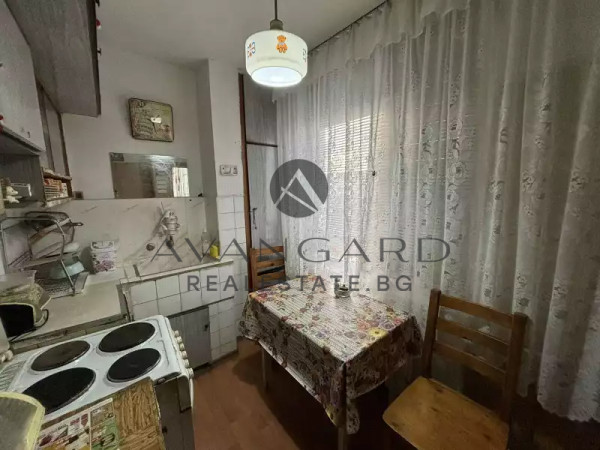 THREE-ROOM APARTMENT/CENTRE