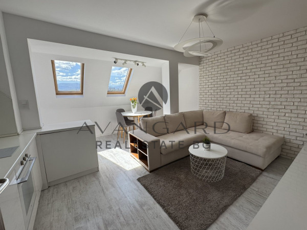 Act 16! Furnished two -bedroom Park Studenets