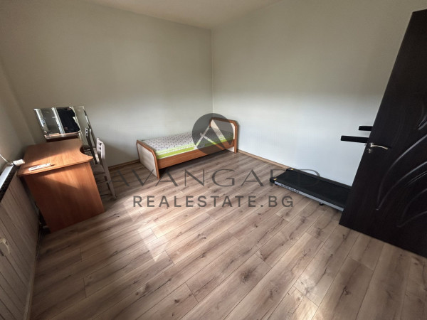 Benefit! Two -bedroom real square footage