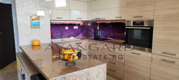 Three-room apartment with parking space TRAKIYA