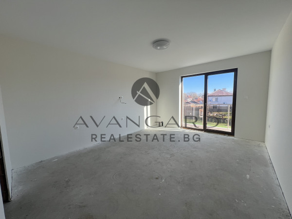 Detached two-story house with deed 16 in Krumovo