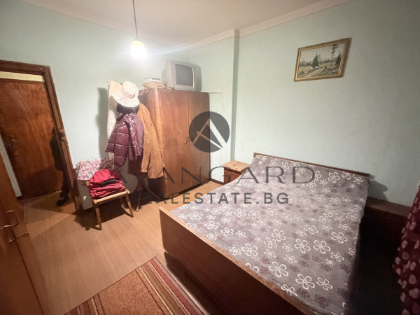 ЕТАЖ ОТ КЪЩА ДО УМБАЛ ПЪЛМЕД