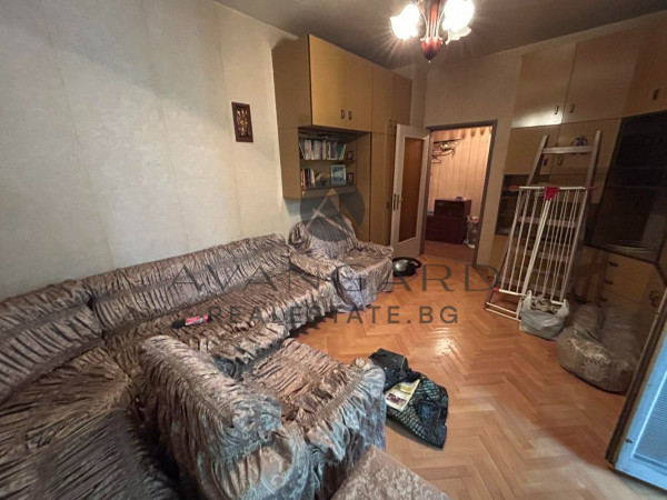 Двустаен РЕАЛНА КВАДРАТУРА