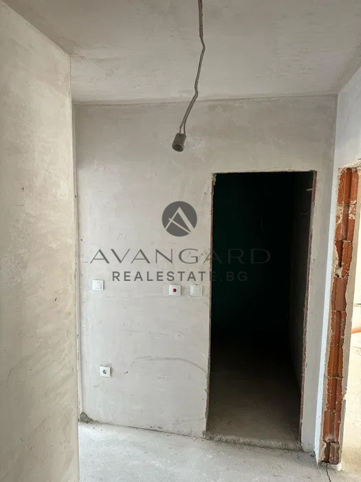 One -bedroom apartment with act 16 and south exposure