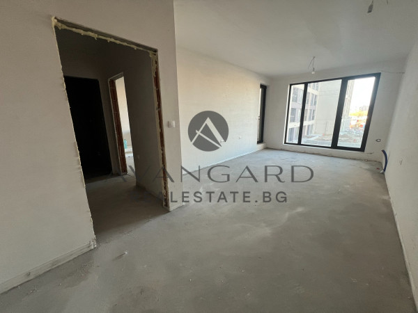 Spacious one -bedroom apartment in front of act 16
