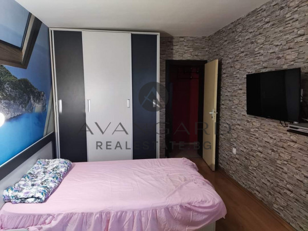 Four -bedroom apartment to the old town