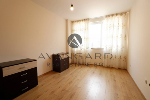 Обзаведен тристаен СЪДИЙСКИ