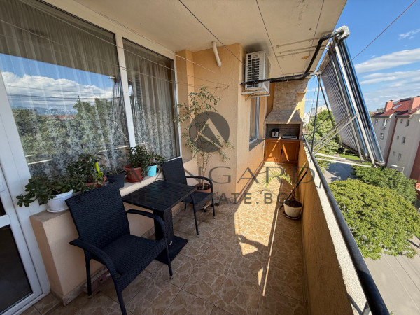Fully furnished multi -bedroom apartment