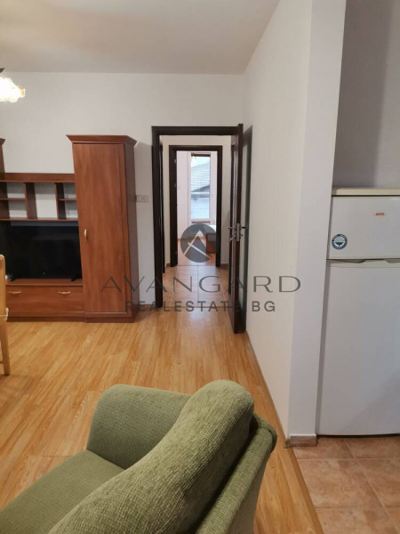 THREE BEDROOM FURNISHED! THE BREAKER!