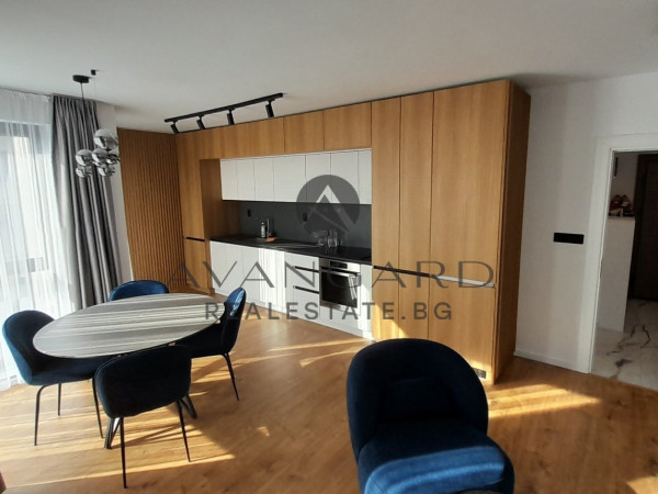 ЛУКСОЗЕН ЧЕТИРИСТАЕН АПАРТАМЕНТ С АКТ 16 ЦЕНТЪР ИЗТОК !!!