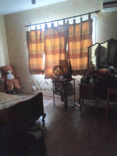 THREE-ROOM REAL SQUARE AREA COMATEVO