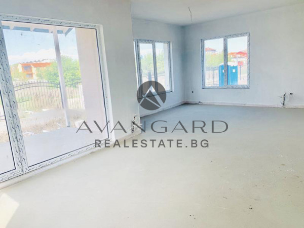 TWO-STOREY HOUSE WITH ACT 16 IN KOMATEVO!!!