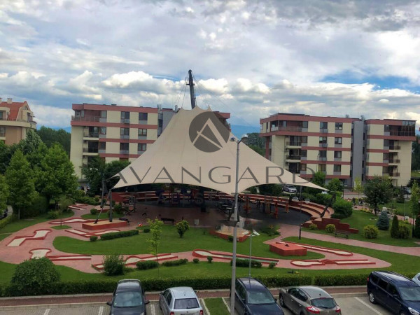 One bedroom with parking space in the price!