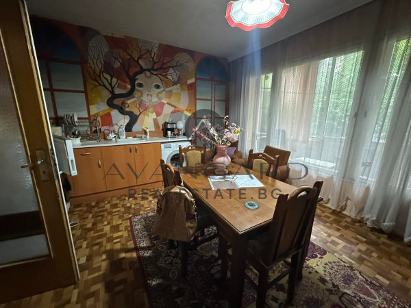 ТРИСТАЕН АПАРТАМЕНТ ДО КАМЕЛА