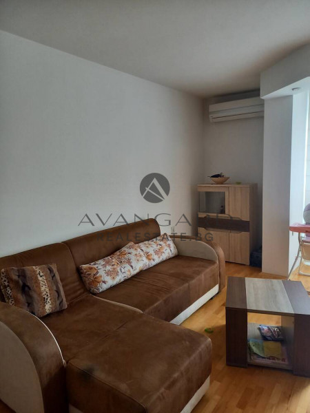 Furnished one -bedroom white birch