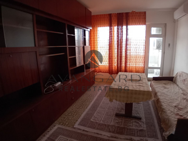 Four -bedroom furnished! Sunrise!