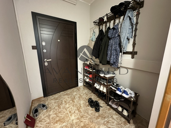 Spacious two -bedroom / real square footage / south exposure