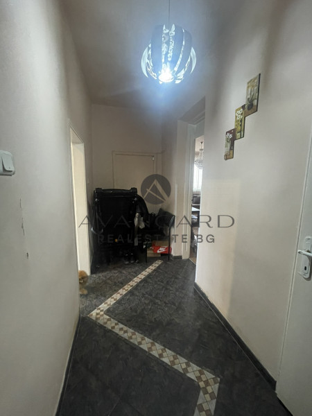 Four-room Eumolpia