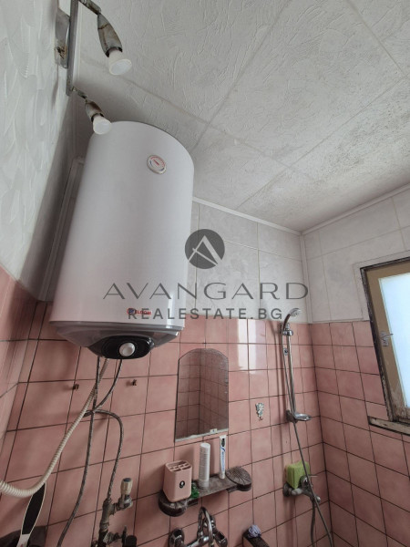 Three -bedroom real square footage Komatevo