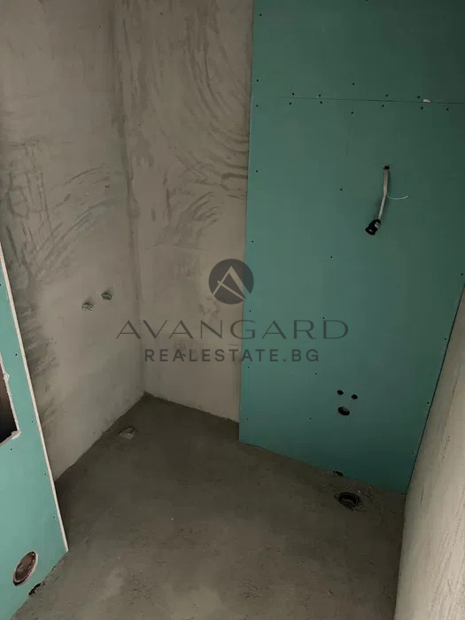 One -bedroom apartment with act 16 and south exposure